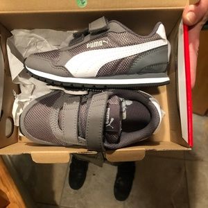 Boys Puma ST Runner, sz 10.5C